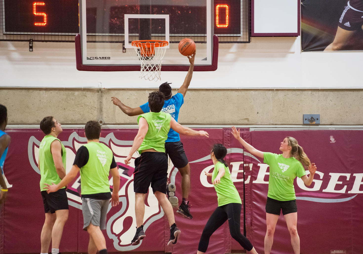 students playing basketball